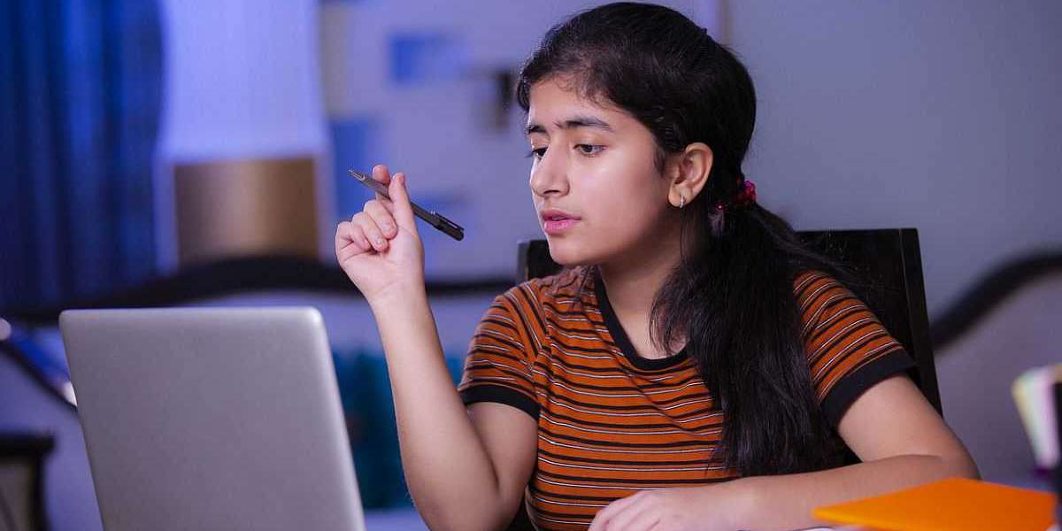 Learn Smarter with 9th Class Online Classes Live